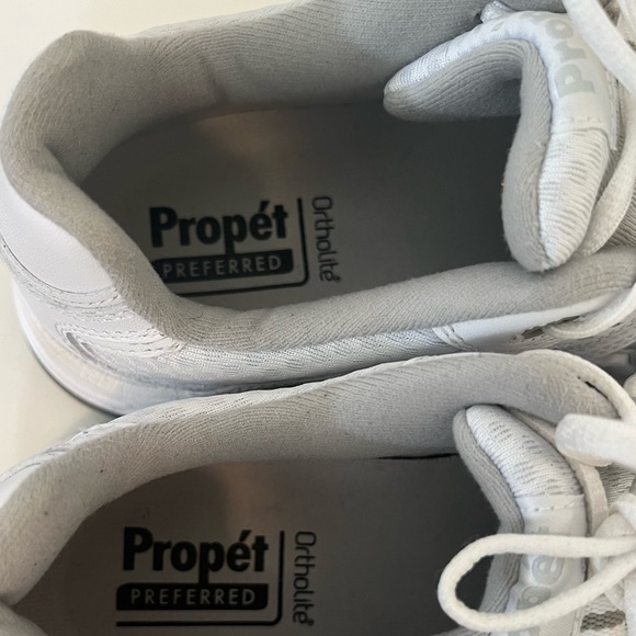 Propet White Runners - Picture 6 of 9